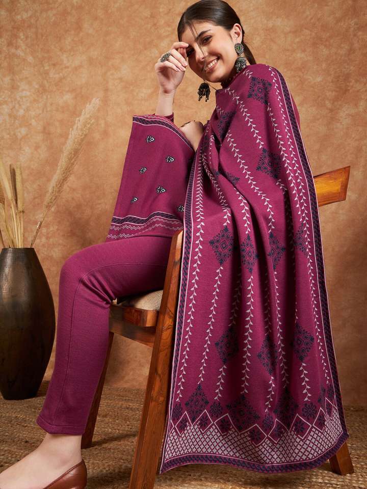 04afe996eb851696057260141WomenWovenDesignKurtaSet5