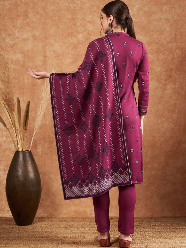 0ee91a50c44e1696057260204WomenWovenDesignKurtaSet4