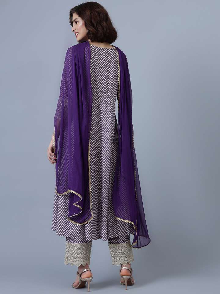 726b838f98101692700215345KhushalKWomenrayonkurtaandpalazzowithdupattaset6