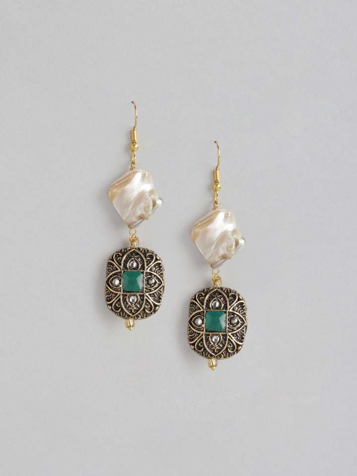 StuddedBeadedLayeredJewellerySet2