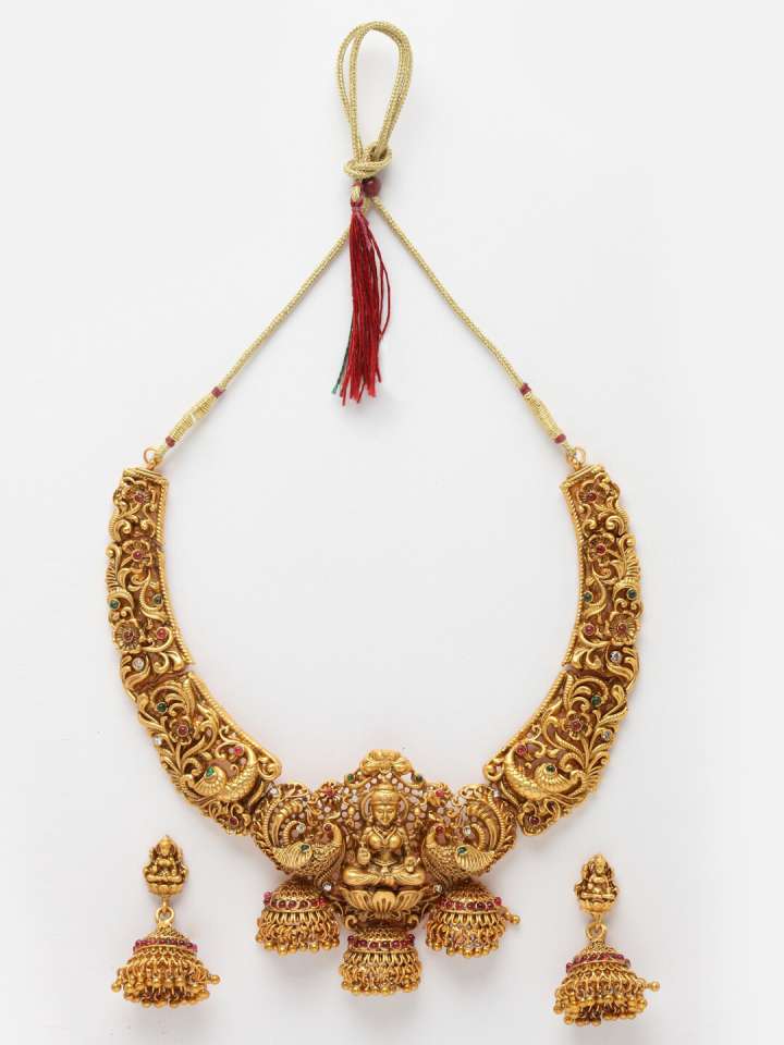 dc82a5e32f261674279558627JewellerySet2