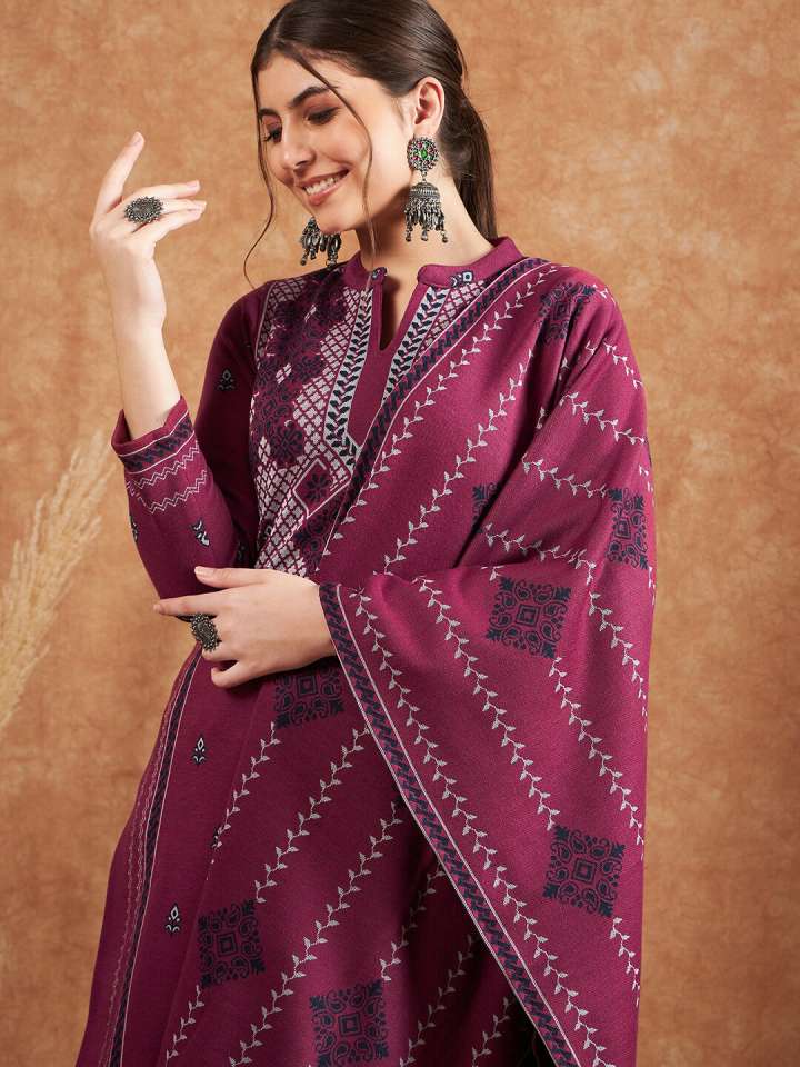 e0d841f96c811696057260121WomenWovenDesignKurtaSet2