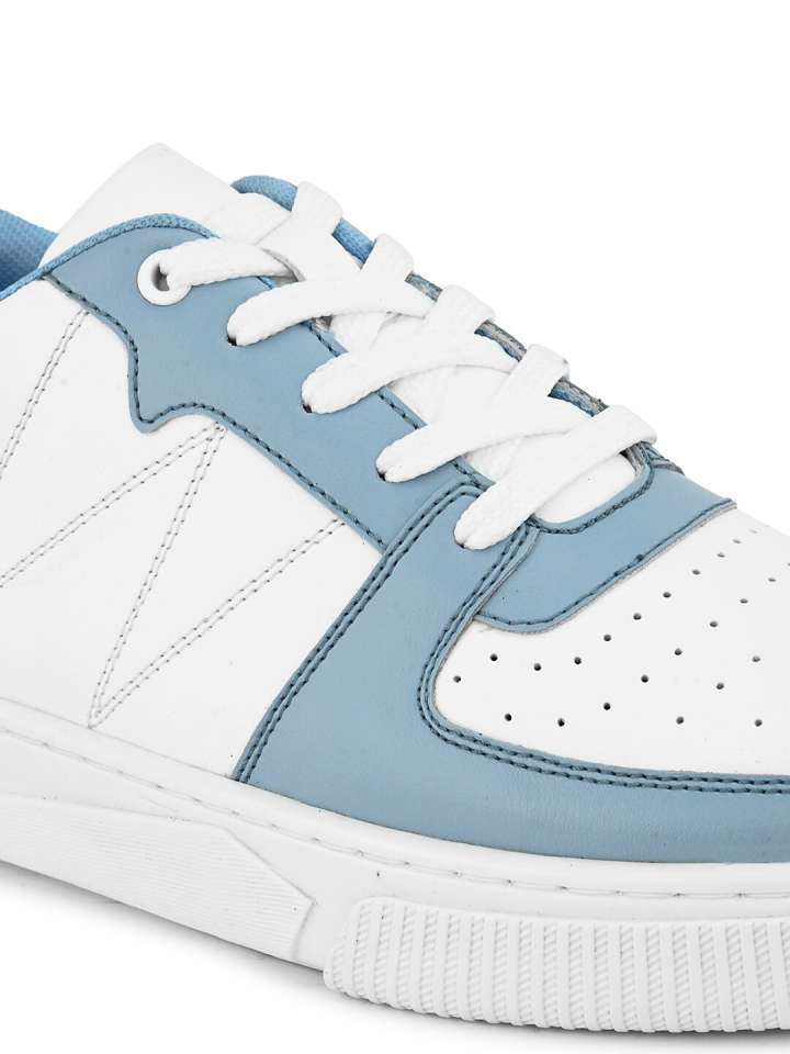 0c73bf41b2111688033225072HRXbyHrithikRoshanWomenWhiteColourblockedSneakers5